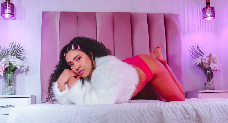 Live sex webcam photo for ZoeeGruber #5379932