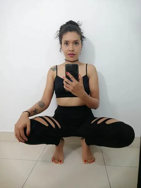 Live sex webcam photo for ZoeeGruber #5379578