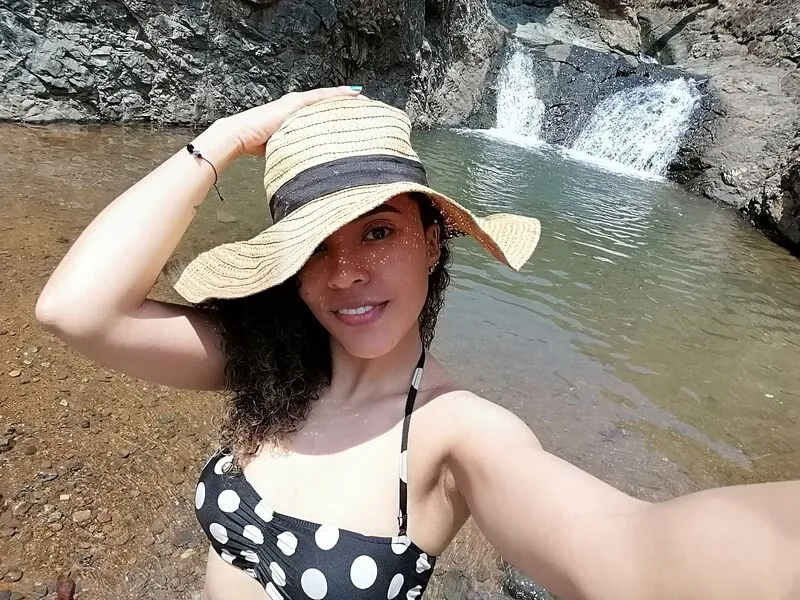 Live sex webcam photo for ZoeeGruber #5379747