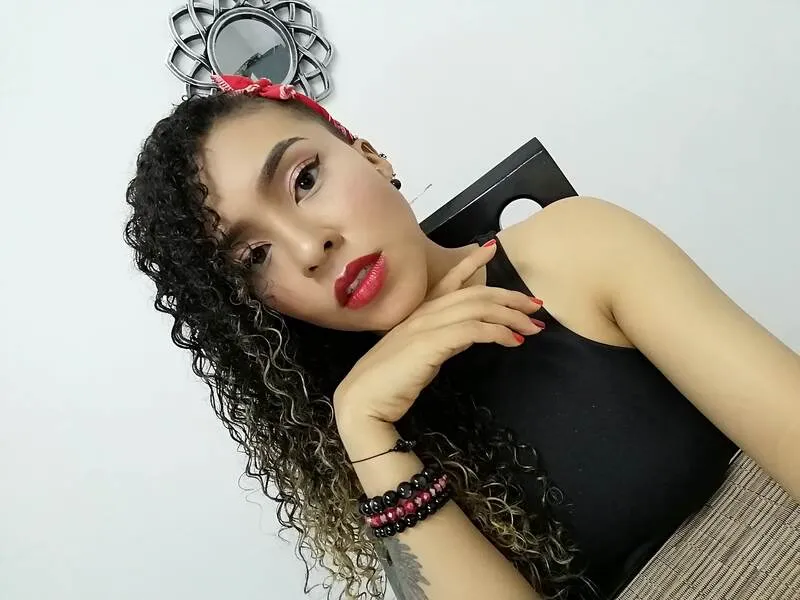 Live sex webcam photo for ZoeeGruber #5379622