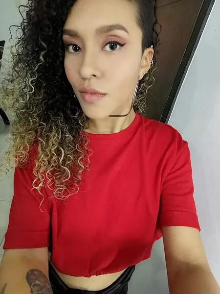 Live sex webcam photo for ZoeeGruber #5379701