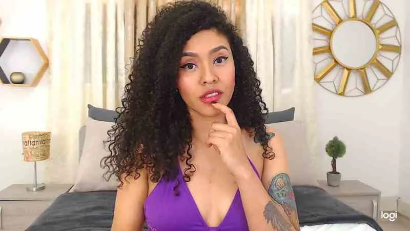 Live sex webcam photo for ZoeeGruber #5379832