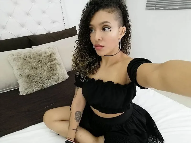 Live sex webcam photo for ZoeeGruber #5379745