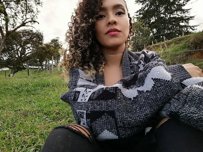 Live sex webcam photo for ZoeeGruber #5379761