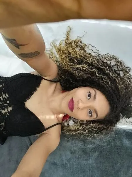 Live sex webcam photo for ZoeeGruber #5379639