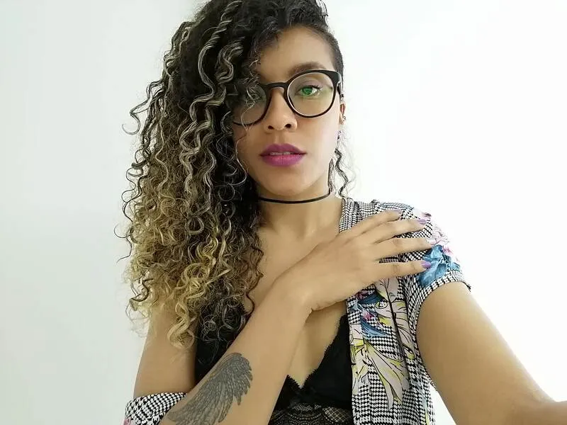 Live sex webcam photo for ZoeeGruber #5379617