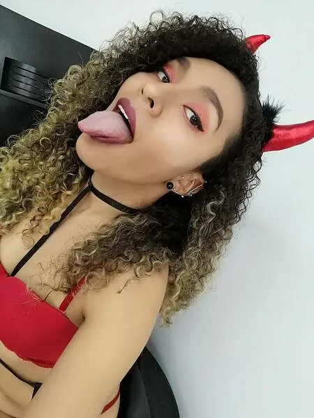 Live sex webcam photo for ZoeeGruber #5379700