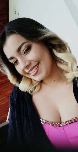 Live sex webcam photo for DevineLayla #3437197