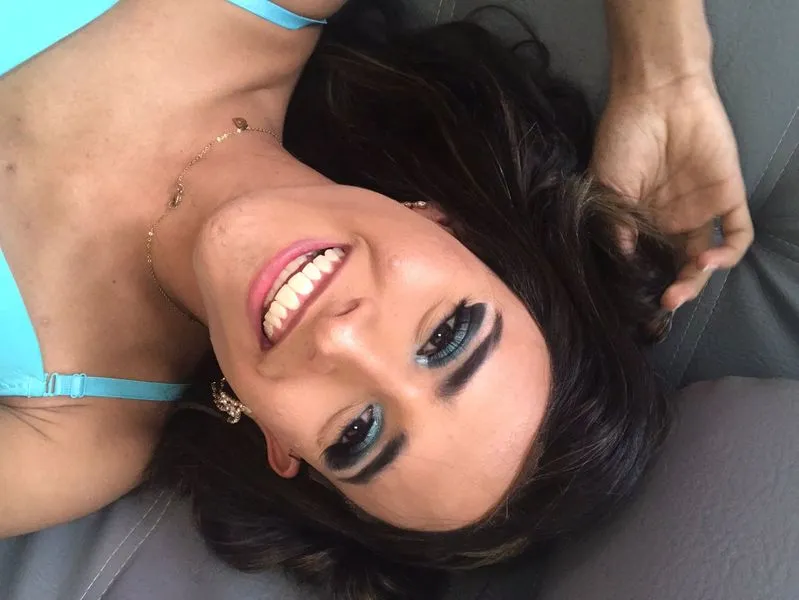 Live sex webcam photo for laurendancesex18 #3471610