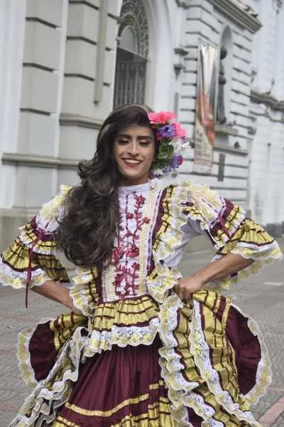 Live sex webcam photo for laurendancesex18 #3471601