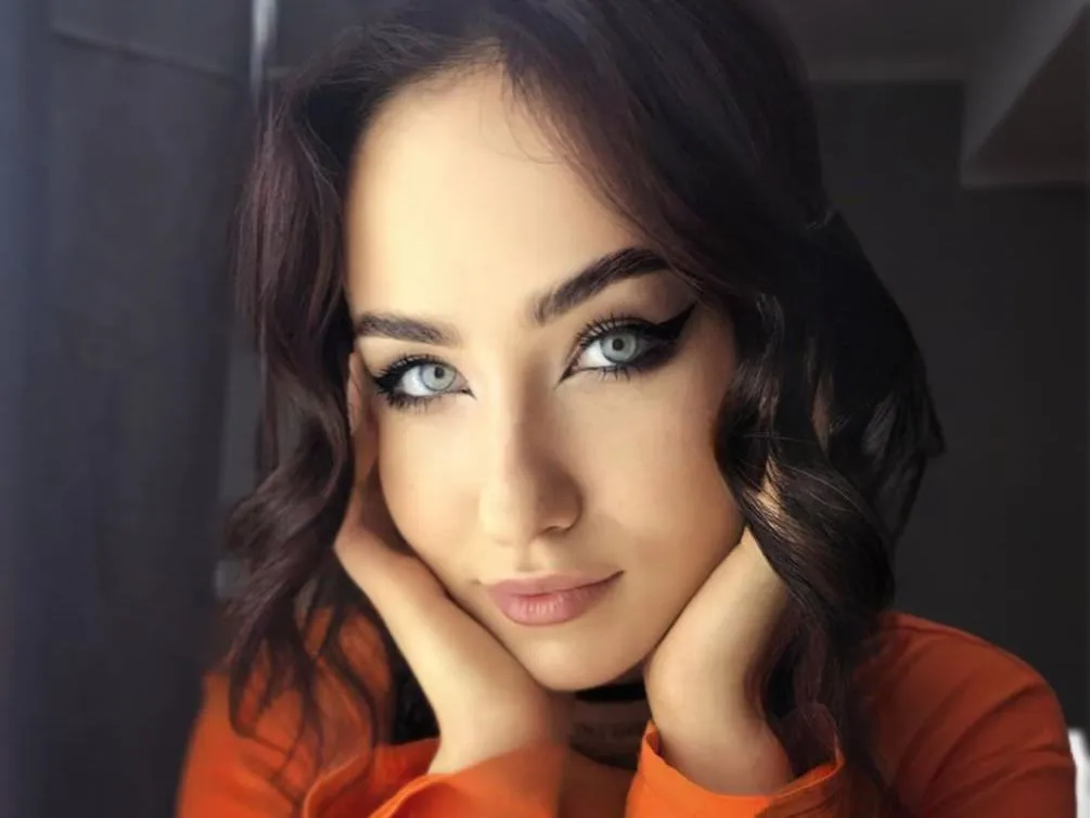 Live sex webcam photo for LilAriL #3447998