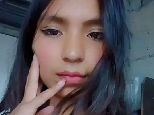 Live sex webcam photo for SarahKenzie #3431652