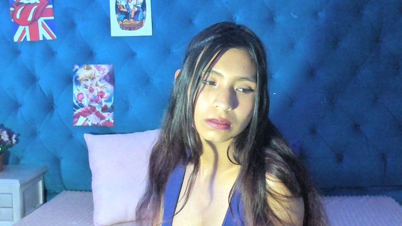 Live sex webcam photo for SarahKenzie #3440558