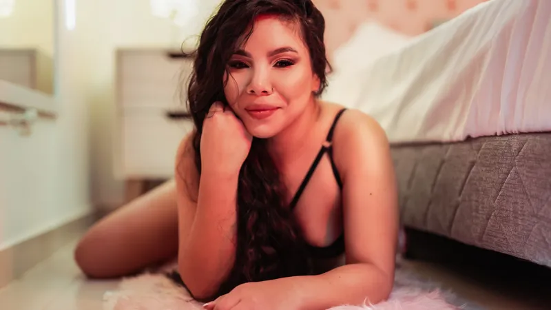 Live sex webcam photo for DiamondClark #3440949