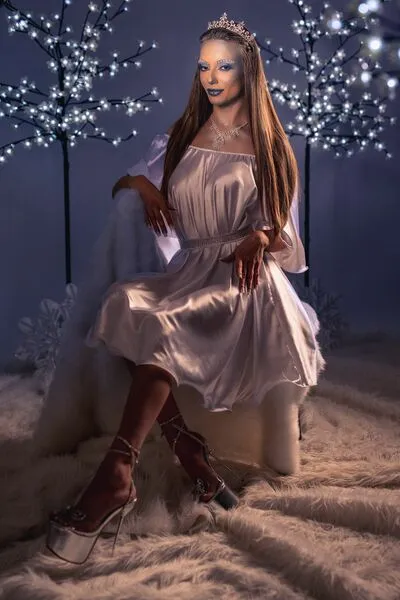 Live sex webcam photo for TheaBloom #3621995