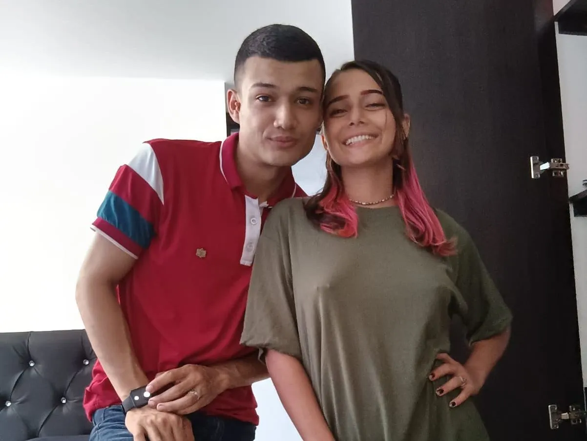 Live sex webcam photo for robinandkaty #3545852