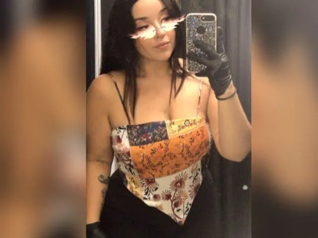 Live sex webcam photo for LaBabyBlue #3505079