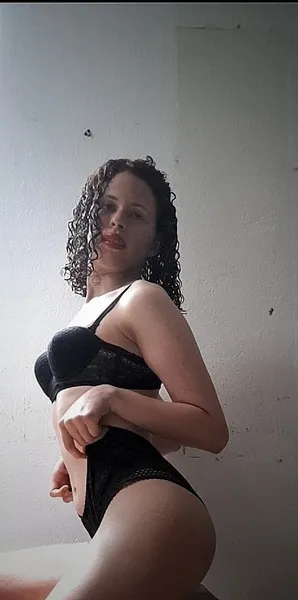 Live sex webcam photo for MollyBlade #3447178