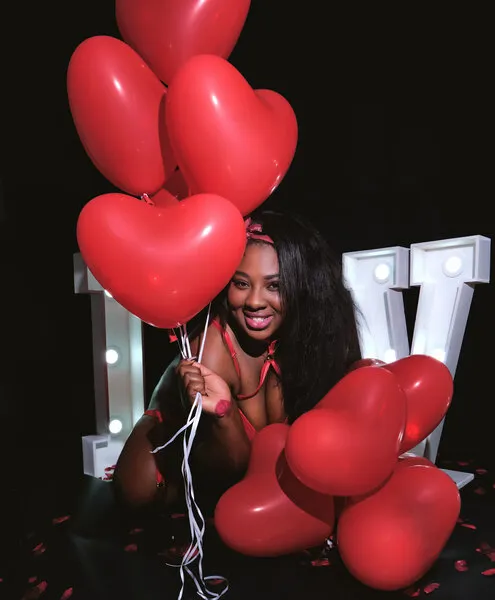 Live sex webcam photo for NaomiKing #4062066