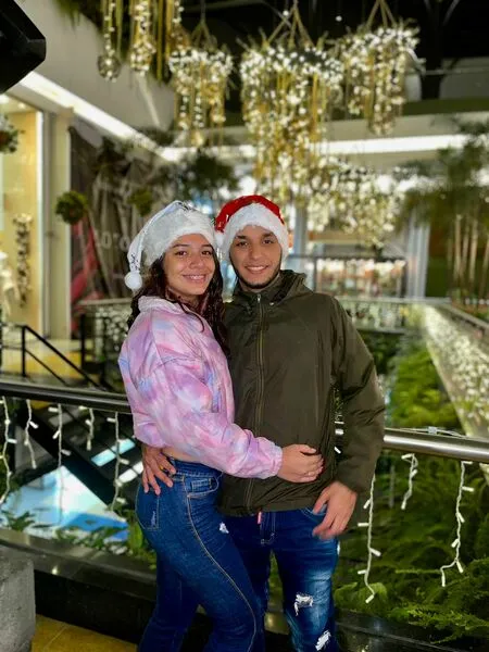 Live sex webcam photo for KeyshaandAlan #3770515