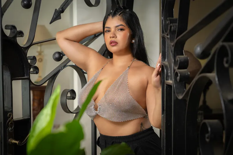 Live sex webcam photo for GigiDurand #6062687