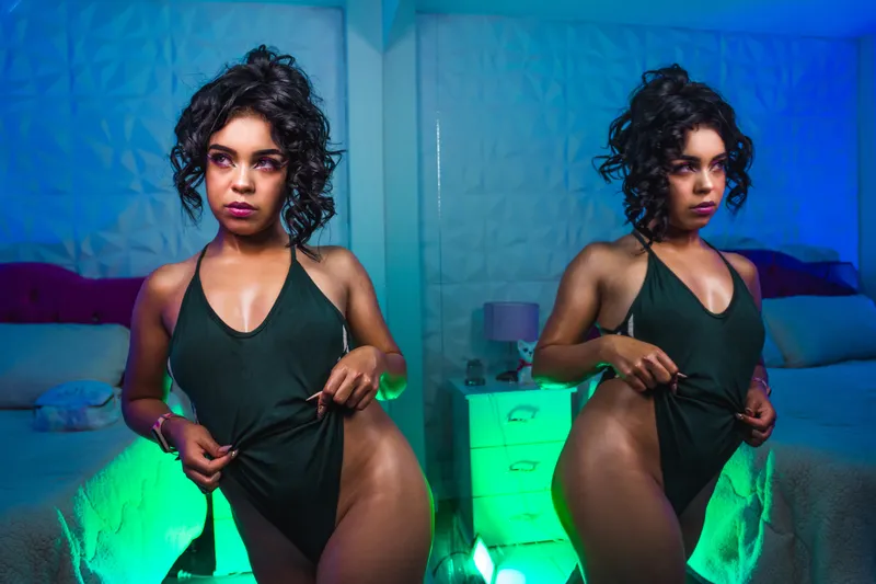 Live sex webcam photo for ZairaSmithx #3470582