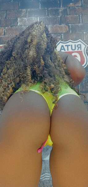 Live sex webcam photo for ElizaOlivery #4135746