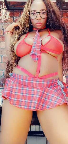 Live sex webcam photo for ElizaOlivery #4158275