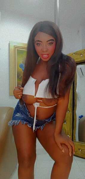 Live sex webcam photo for ElizaOlivery #4113450