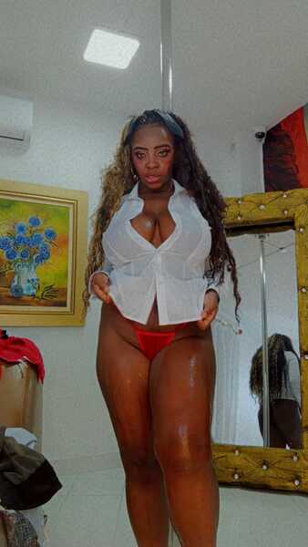 Live sex webcam photo for ElizaOlivery #4185886