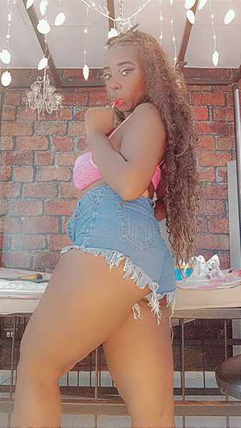 Live sex webcam photo for ElizaOlivery #4206690