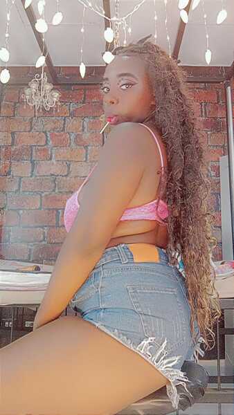 Live sex webcam photo for ElizaOlivery #4206688