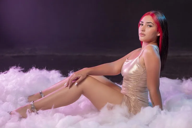 Live sex webcam photo for LaraPonce #3497612