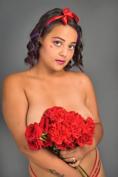 Live sex webcam photo for SofiBigBoobs #4053514