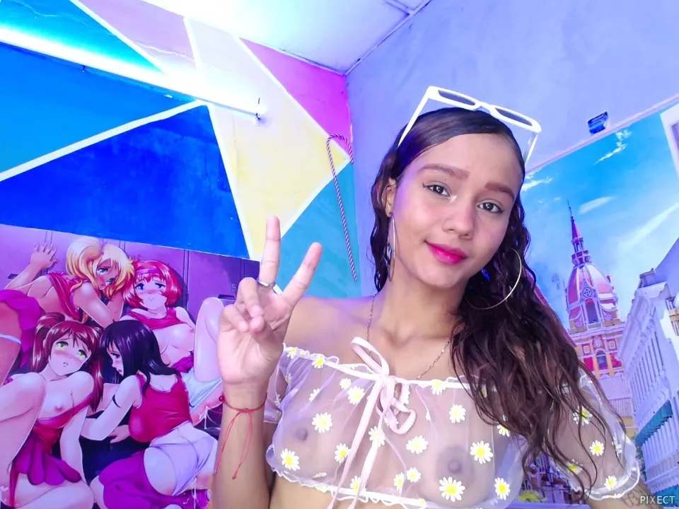 Live sex webcam photo for MarianaManzur #7277732