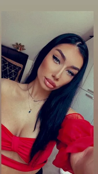 Live sex webcam photo for AishaCaprice #3802755