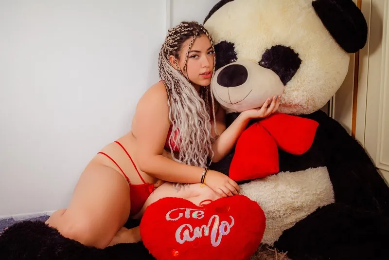 Live sex webcam photo for SamaraSmith18 #3482873