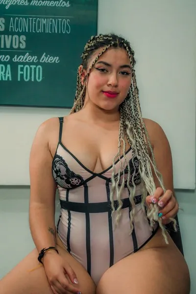 Live sex webcam photo for SamaraSmith18 #3482840