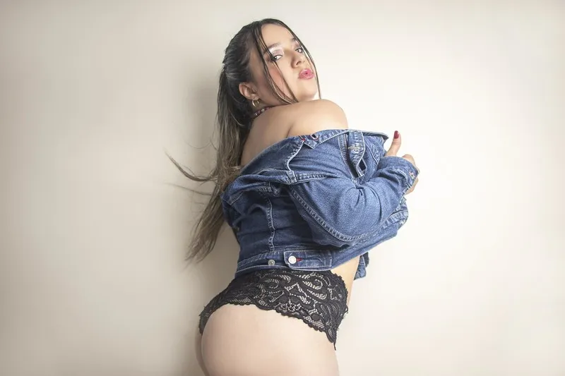 Live sex webcam photo for MelisaSantos #3523387