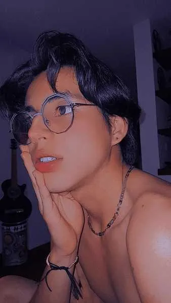 Live sex webcam photo for Melaniisexy #3469649