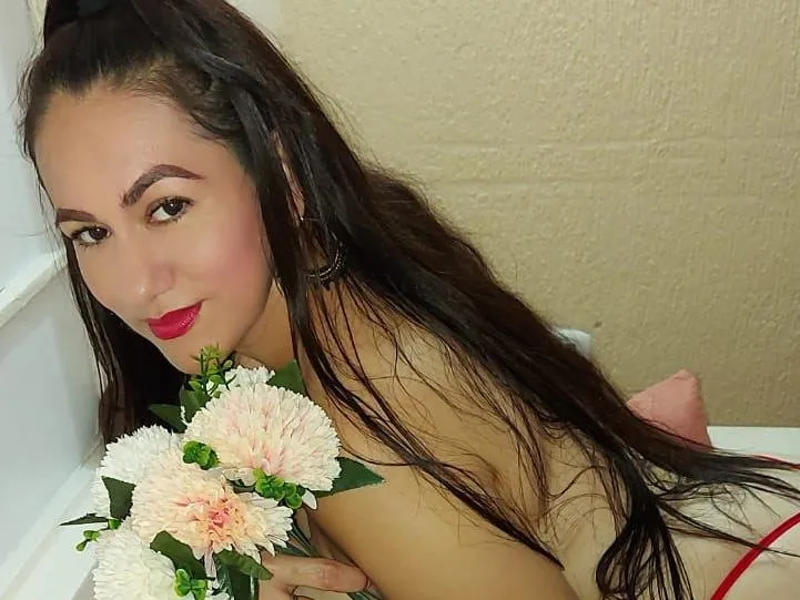 Live sex webcam photo for Mihasexxymature #3888362