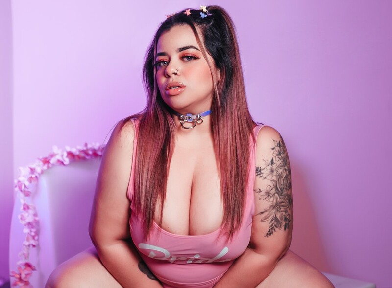 Live sex webcam photo for MiiahJoonness #3674318