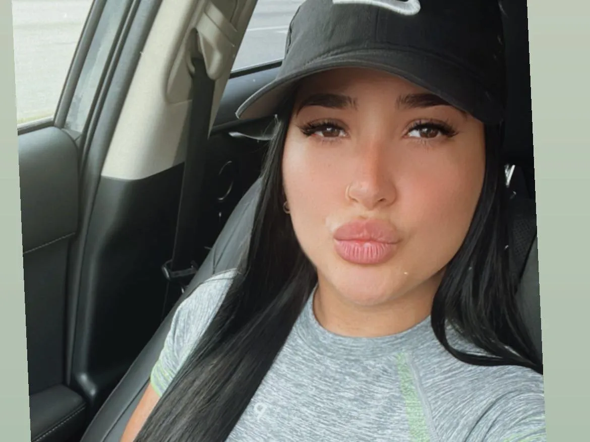 Live sex webcam photo for AmyRose26 #3470168