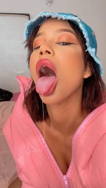 Live sex webcam photo for AngellRosee #3458299