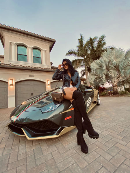 Live sex webcam photo for ASSLEY69 #3462802