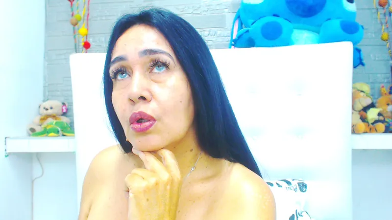 Live sex webcam photo for AndreinaBolivar #4041301