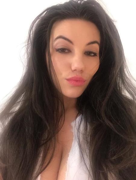 Live sex webcam photo for ANYICKA #3486259