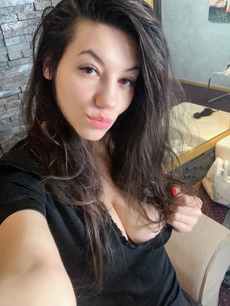 Live sex webcam photo for ANYICKA #3486261