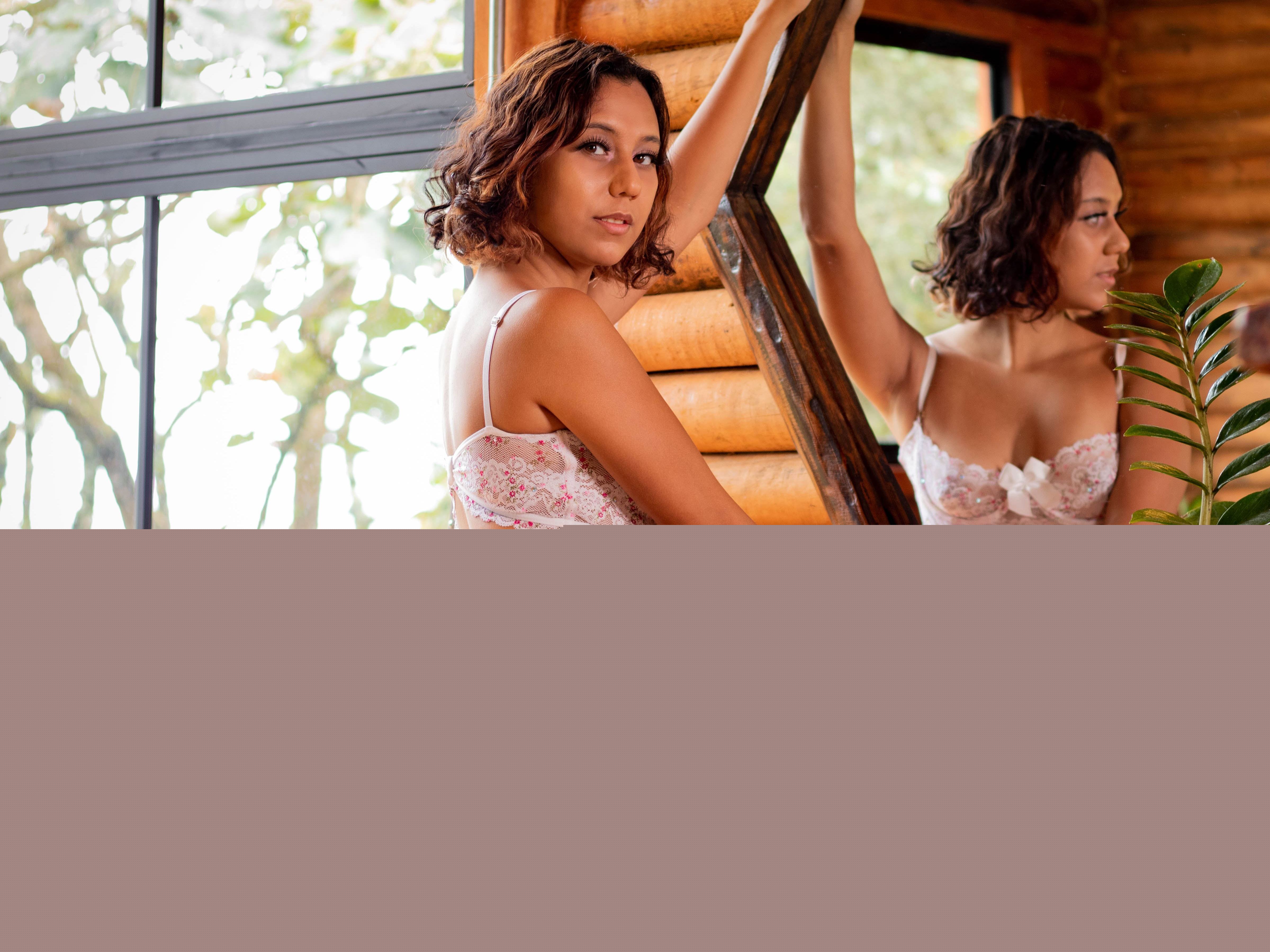 Live sex webcam photo for VivianaSanclair #3868788