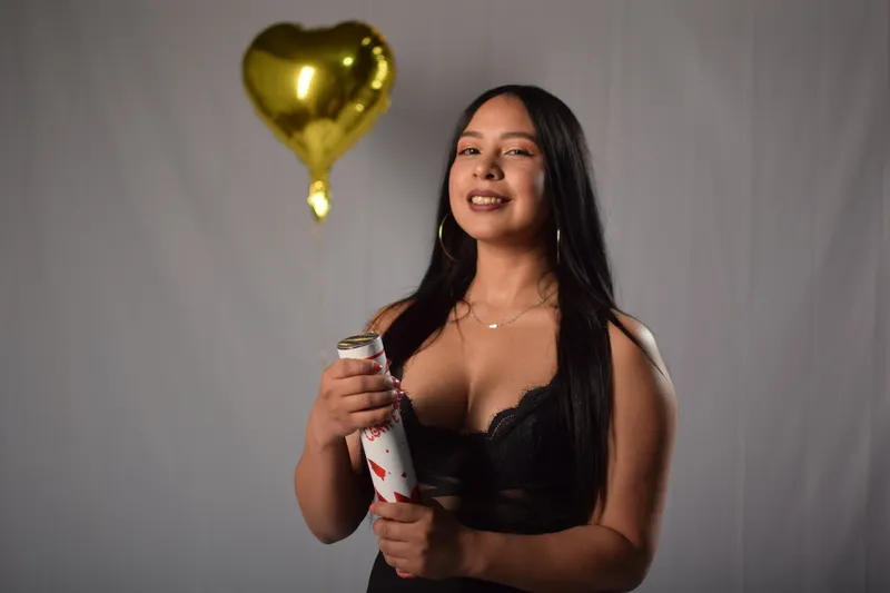 Live sex webcam photo for RachelScoott #5597898